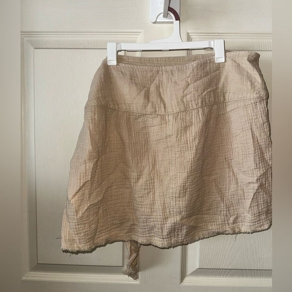 Free People Beige gauzy side tie skirt M beachy boho vacation coastal - Picture 5 of 9